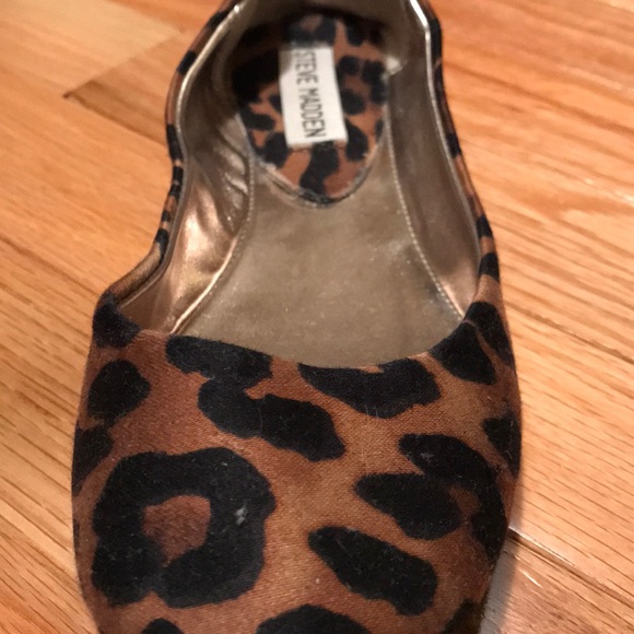 Steve Madden • Cheetah Flats - Picture 2 of 2